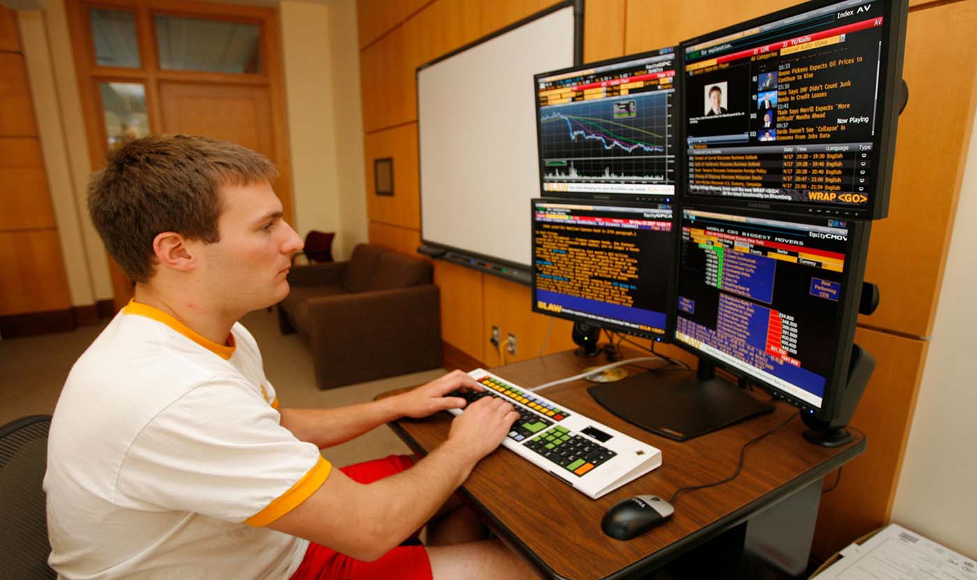 Investment Data Analysis Tools: How to Use Big Data to Make Smarter Decisions